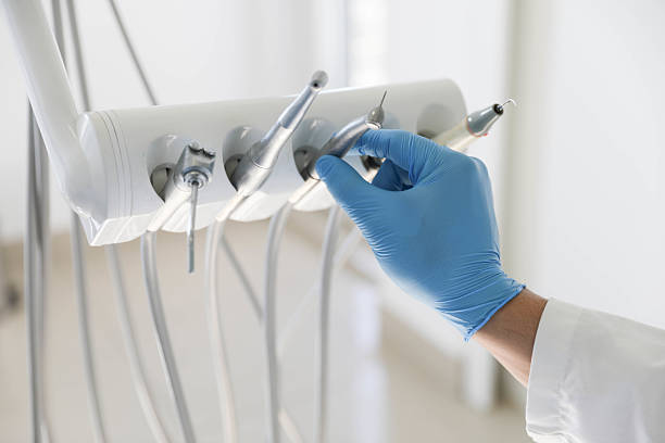 Professional Tooth Extraction technician working in Churubusco, IN